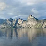 Senjavista, Near Nature, Sea And Mighty Mountains Dom wakacyjny