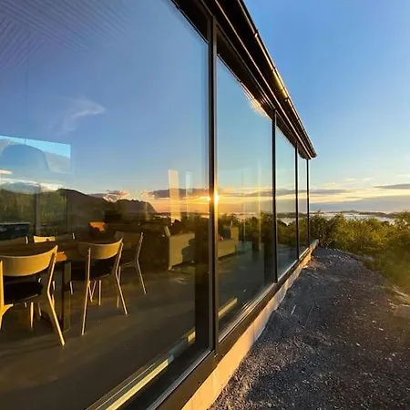 Senjavista, Near Nature, Sea And Mighty Mountains Holiday home