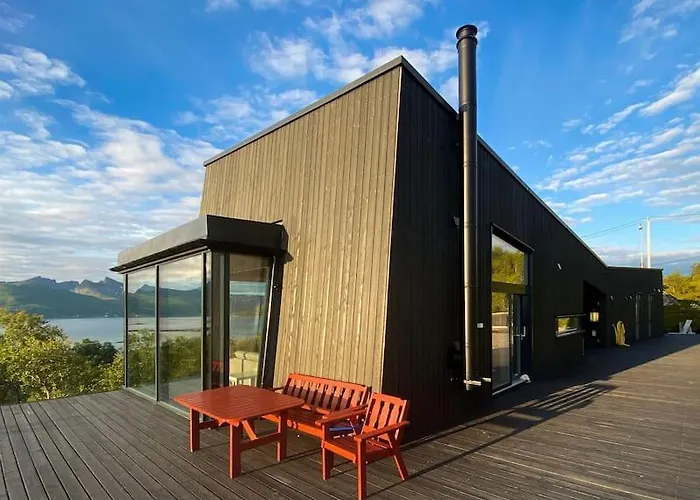 Senjavista, Near Nature, Sea And Mighty Mountains Ferienhaus