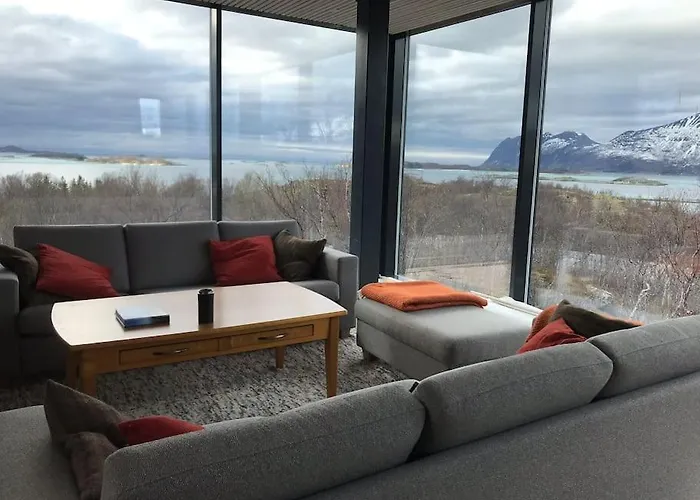 Senjavista, Near Nature, Sea And Mighty Mountains Skaland